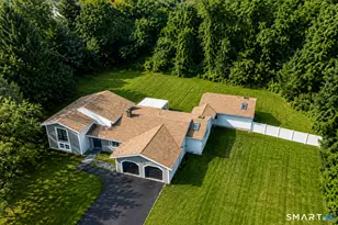 30 Rolling Hills Dr, Meriden, CT 06451 - Photo 1