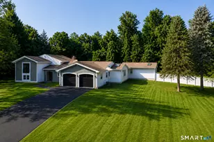 30 Rolling Hills Dr, Meriden, CT 06451 - Photo 1