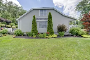 145 Oak Mdw Ln, Harwinton, CT 06791 - Photo 3