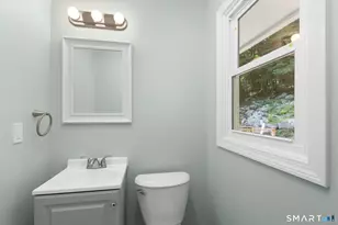 2 Oakwood Dr, New Fairfield, CT 06812 - Photo 23