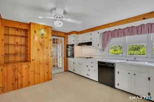 16 Locust St, Plainville, CT 06062 - Photo 11