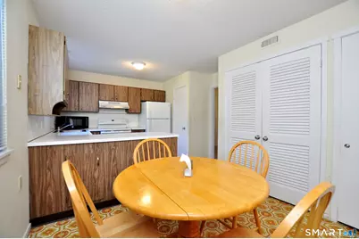 85 Heritage Village #B, Southbury, CT 06488 - Photo 5