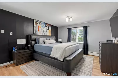 92 Burwood Avenue, Stamford, CT 06902 - Photo 11