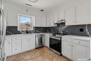 92 Burwood Ave, Stamford, CT 06902 - Photo 31