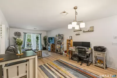 8 Concorde Way #B5, Windsor Locks, CT 06096 - Photo 5