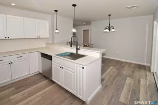 265 B Lincoln St, Berlin, CT 06037 - Photo 5