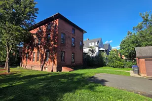 31 Alden St, Hartford, CT 06114 - Photo 13