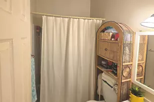 31 Alden St, Hartford, CT 06114 - Photo 5