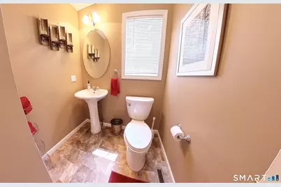 21 Hillcrest Avenue, Meriden, CT 06451 - Photo 19