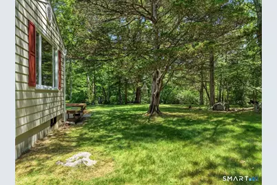 8 Roxbury Court, East Lyme, CT 06357 - Photo 31