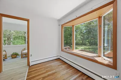 8 Roxbury Court, East Lyme, CT 06357 - Photo 17