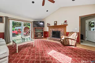 2 Meadowside Dr, Farmington, CT 06085 - Photo 3