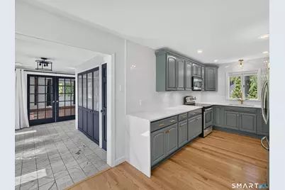 10 Herster Drive, East Lyme, CT 06357 - Photo 11