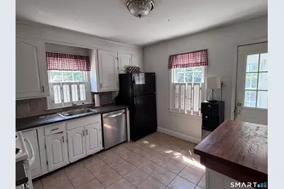 421 Wakelee Avenue, Stratford, CT 06614 - Photo 11