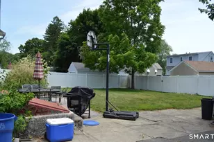 421 Wakelee Ave, Stratford, CT 06614 - Photo 3
