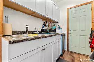 17 Austin St, New Britain, CT 06051 - Photo 13