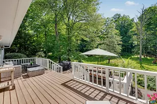 11 Butternut Hollow Rd, Greenwich, CT 06830 - Photo 7