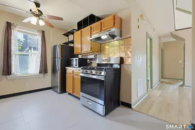 841 Iranistan Avenue, Bridgeport, CT 06604 - Photo 19