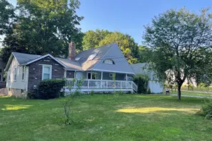 125 Old Sachems Head Rd, Guilford, CT 06437 - Photo 1