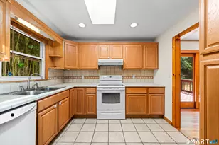 120 Burban Dr, Branford, CT 06405 - Photo 7