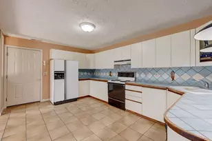 210 Pratt St, Southington, CT 06489 - Photo 9
