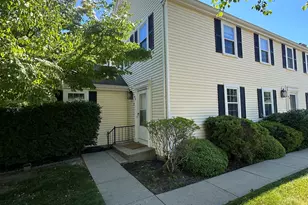 6 Heritage Square, Mansfield, CT 06250 - Photo 3