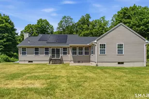50 Hoskins Rd, Bloomfield, CT 06002 - Photo 5