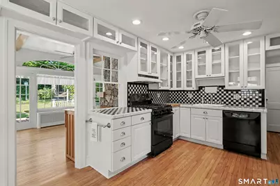 8 Sherwood Drive, Westport, CT 06880 - Photo 9