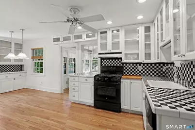 8 Sherwood Drive, Westport, CT 06880 - Photo 7