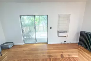 61 Mt Pleasant St, Derby, CT 06418 - Photo 5