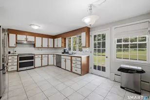 47 Westledge Rd, Simsbury, CT 06092 - Photo 17