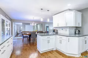 36 Bunker Hill Dr, Trumbull, CT 06611 - Photo 9
