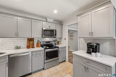 187 Flax Hill Road #D11, Norwalk, CT 06854 - Photo 15