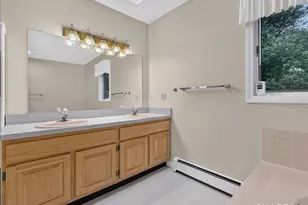 44 Overlook Ave, Groton, CT 06355 - Photo 21