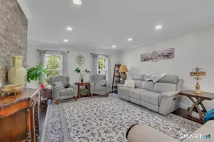 46 Tavern Cir, Middletown, CT 06457 - Photo 13