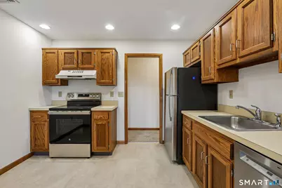 166 Old Brookfield Road #17A4, Danbury, CT 06811 - Photo 5