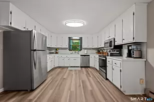14 Jerome Ave, Burlington, CT 06013 - Photo 7