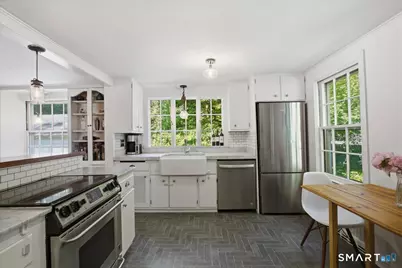 247 Chestnut Hill Road, Stamford, CT 06903 - Photo 11