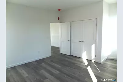 2806 Fairfield Avenue #207, Bridgeport, CT 06605 - Photo 7