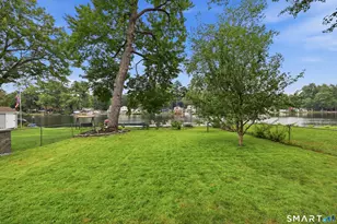 36 Wheeler Dr, Enfield, CT 06082 - Photo 9