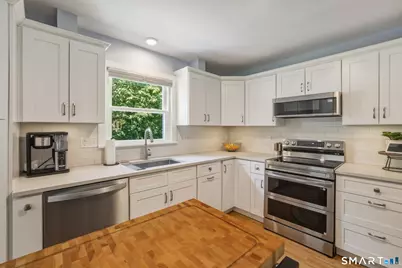 10 Albion Road, New Fairfield, CT 06812 - Photo 11