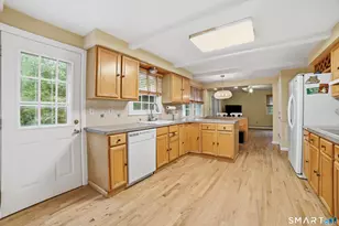 380 Wildwood Dr, Orange, CT 06477 - Photo 11
