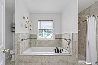 2 Cordone Circle, West Haven, CT 06516 - Photo 15