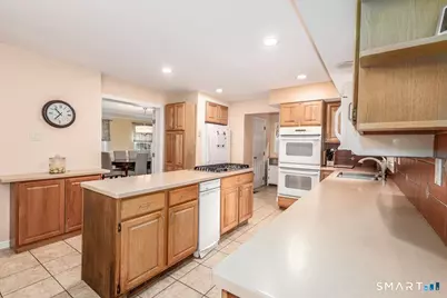 32 Country Way, Bethel, CT 06801 - Photo 15