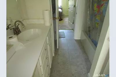 4 Founders Village #4, Clinton, CT 06413 - Photo 7