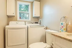 17 Edgewood St, Cromwell, CT 06416 - Photo 7