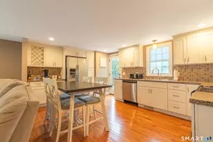 17 Edgewood St, Cromwell, CT 06416 - Photo 5