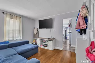 110 Hawthorne St, Manchester, CT 06042 - Photo 5