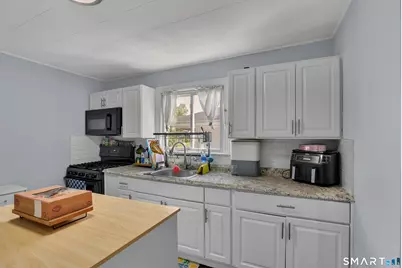 110 Hawthorne Street, Manchester, CT 06042 - Photo 7