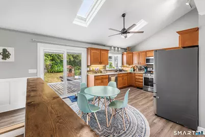 70 Vivian Street, Waterford, CT 06385 - Photo 7